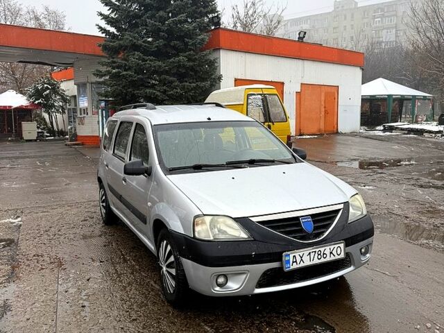 Серый Дачия Логан, объемом двигателя 1.6 л и пробегом 261 тыс. км за 4999 $, фото 1 на Automoto.ua