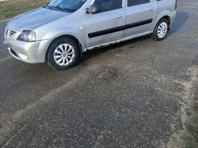 Серый Дачия Логан, объемом двигателя 0 л и пробегом 256 тыс. км за 4100 $, фото 1 на Automoto.ua