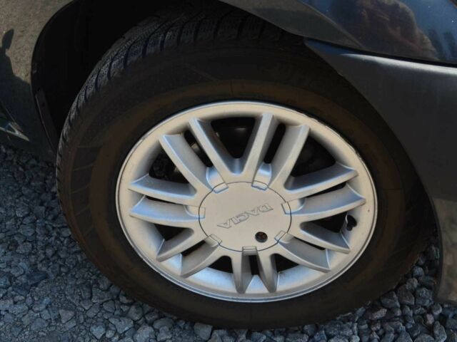 Серый Дачия Логан, объемом двигателя 1.6 л и пробегом 278 тыс. км за 5700 $, фото 3 на Automoto.ua