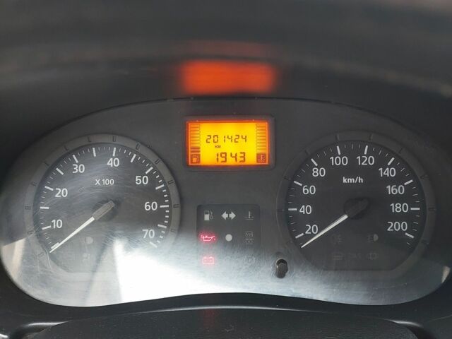 Сірий Дачія Logan, об'ємом двигуна 1.6 л та пробігом 201 тис. км за 3300 $, фото 7 на Automoto.ua