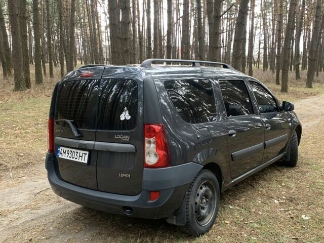 Серый Дачия Логан, объемом двигателя 1.6 л и пробегом 310 тыс. км за 4900 $, фото 3 на Automoto.ua