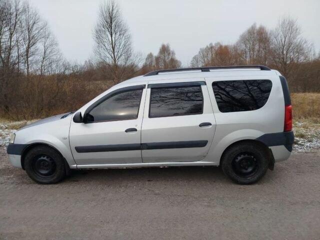 Серый Дачия Логан, объемом двигателя 1.6 л и пробегом 214 тыс. км за 5000 $, фото 1 на Automoto.ua