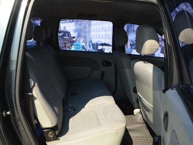 Серый Дачия Логан, объемом двигателя 1.6 л и пробегом 278 тыс. км за 5700 $, фото 15 на Automoto.ua