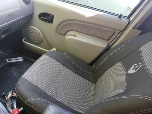 Серый Дачия Логан, объемом двигателя 1.5 л и пробегом 15 тыс. км за 5500 $, фото 15 на Automoto.ua