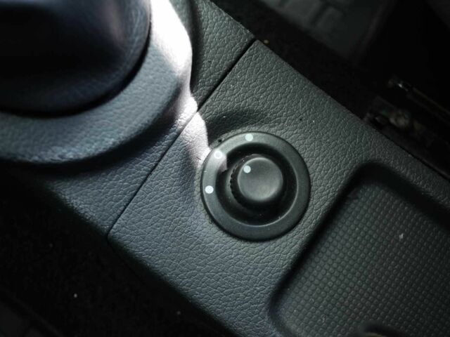 Серый Дачия Логан, объемом двигателя 1.6 л и пробегом 278 тыс. км за 5700 $, фото 23 на Automoto.ua