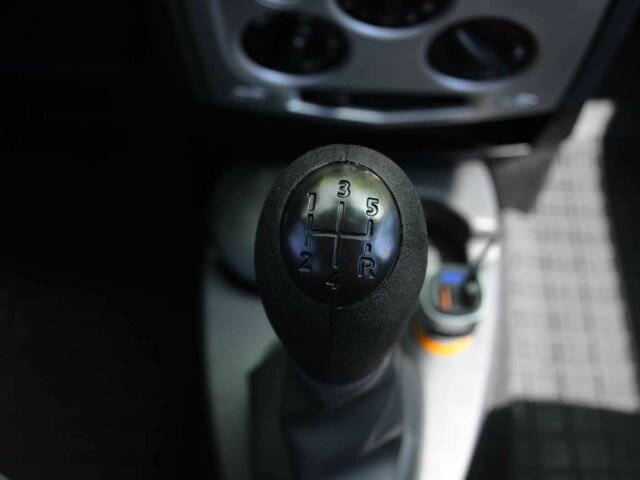 Серый Дачия Логан, объемом двигателя 1.6 л и пробегом 278 тыс. км за 5700 $, фото 22 на Automoto.ua