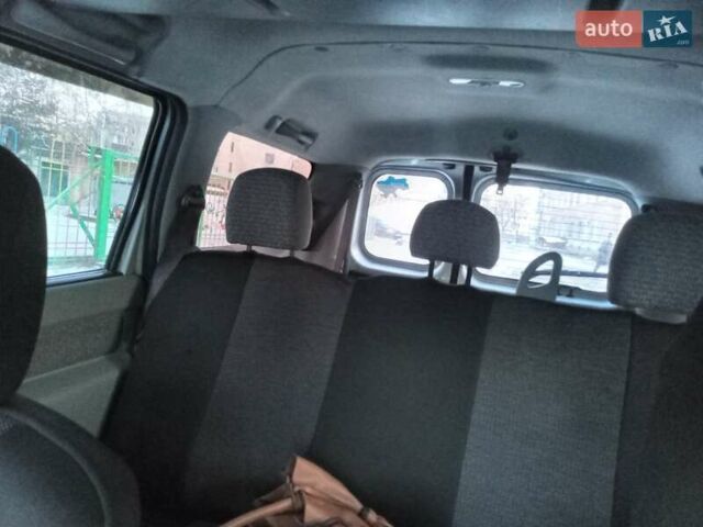 Серый Дачия Логан, объемом двигателя 1.5 л и пробегом 200 тыс. км за 6000 $, фото 4 на Automoto.ua