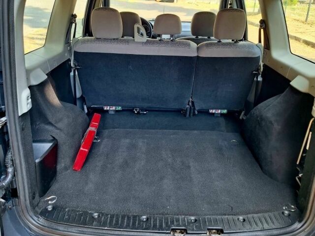 Серый Дачия Логан, объемом двигателя 1.6 л и пробегом 170 тыс. км за 5700 $, фото 9 на Automoto.ua