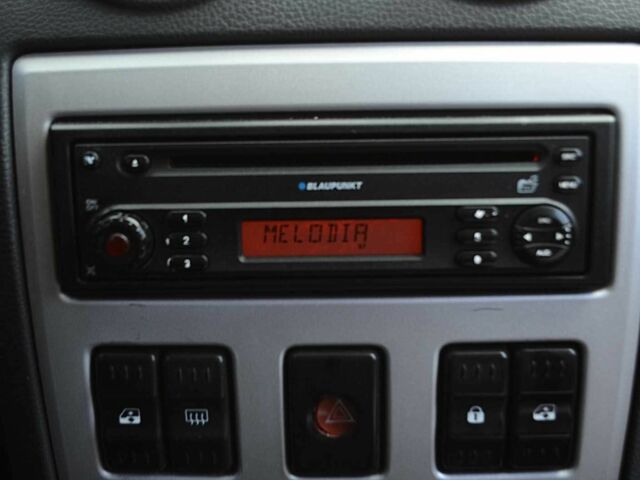 Серый Дачия Логан, объемом двигателя 1.6 л и пробегом 278 тыс. км за 5700 $, фото 20 на Automoto.ua