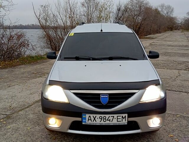 Серый Дачия Логан, объемом двигателя 1.6 л и пробегом 0 тыс. км за 5300 $, фото 1 на Automoto.ua