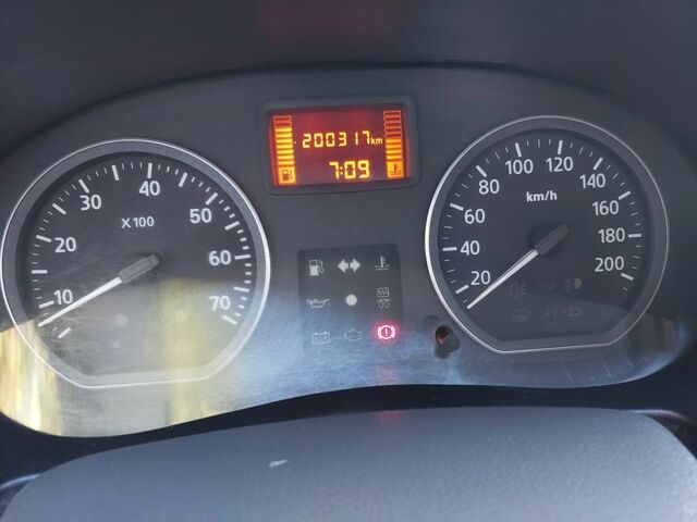 Серый Дачия Логан, объемом двигателя 1.6 л и пробегом 202 тыс. км за 4500 $, фото 2 на Automoto.ua