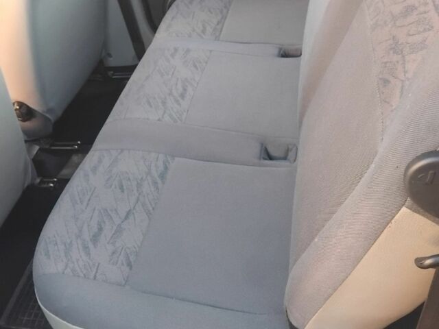 Сірий Дачія Logan, об'ємом двигуна 1.6 л та пробігом 172 тис. км за 3450 $, фото 20 на Automoto.ua