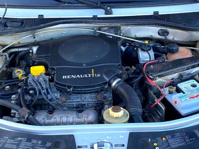 Сірий Дачія Logan, об'ємом двигуна 1.6 л та пробігом 196 тис. км за 3900 $, фото 2 на Automoto.ua