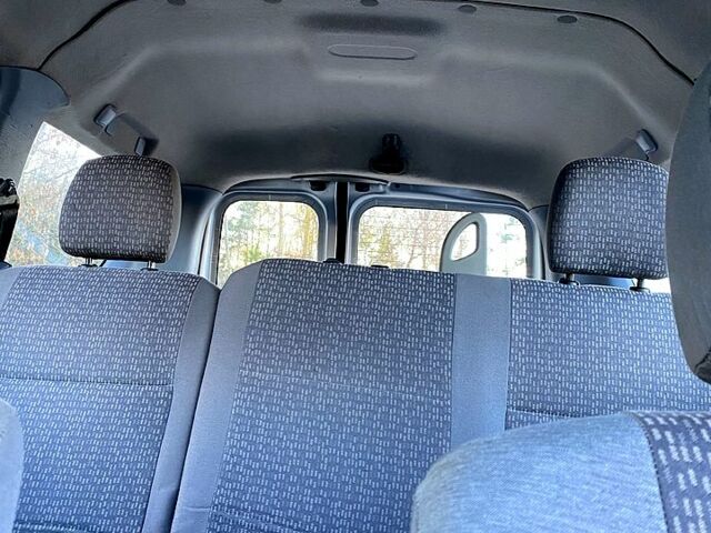 Сірий Дачія Logan, об'ємом двигуна 1.6 л та пробігом 196 тис. км за 3900 $, фото 7 на Automoto.ua