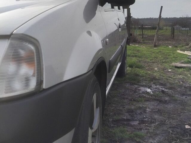 Серый Дачия Логан, объемом двигателя 1.6 л и пробегом 285 тыс. км за 2700 $, фото 3 на Automoto.ua