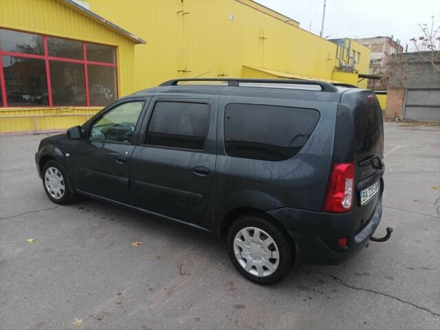 Серый Дачия Логан, объемом двигателя 1.6 л и пробегом 245 тыс. км за 3545 $, фото 1 на Automoto.ua