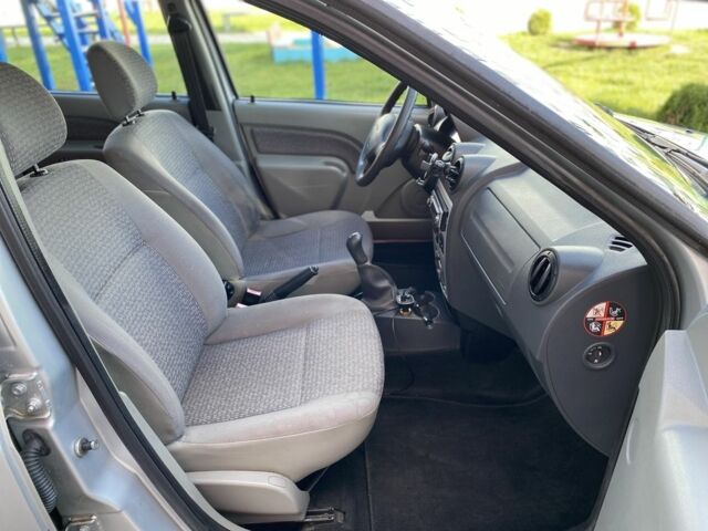 Серый Дачия Логан, объемом двигателя 0 л и пробегом 197 тыс. км за 4699 $, фото 13 на Automoto.ua