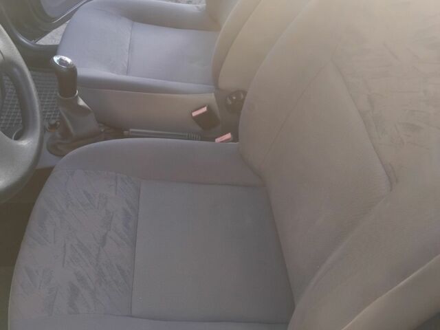 Сірий Дачія Logan, об'ємом двигуна 1.6 л та пробігом 172 тис. км за 3450 $, фото 16 на Automoto.ua