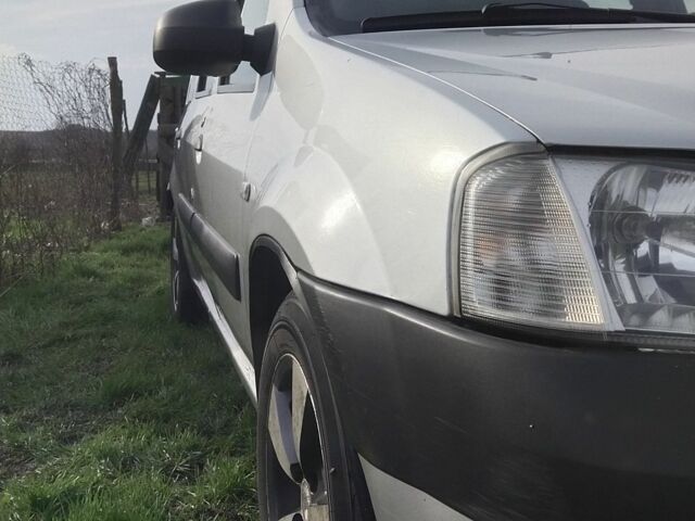 Серый Дачия Логан, объемом двигателя 1.6 л и пробегом 285 тыс. км за 2700 $, фото 2 на Automoto.ua