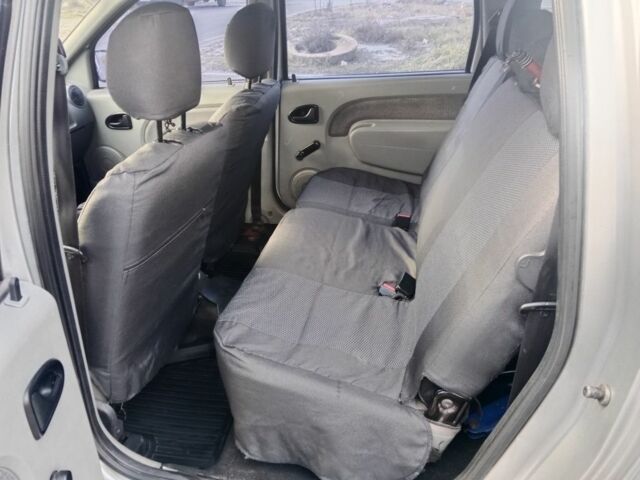 Серый Дачия Логан, объемом двигателя 1.6 л и пробегом 291 тыс. км за 3910 $, фото 7 на Automoto.ua