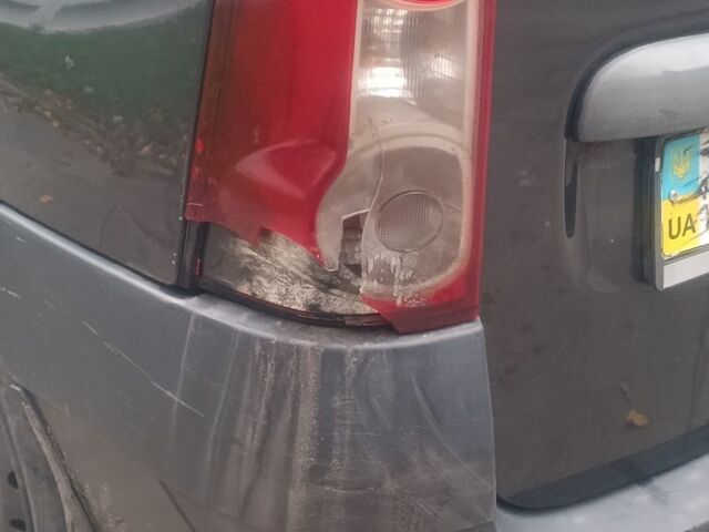 Серый Дачия Логан, объемом двигателя 0 л и пробегом 400 тыс. км за 3500 $, фото 7 на Automoto.ua