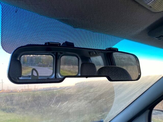 Сірий Дачія Logan, об'ємом двигуна 1.6 л та пробігом 196 тис. км за 3900 $, фото 10 на Automoto.ua