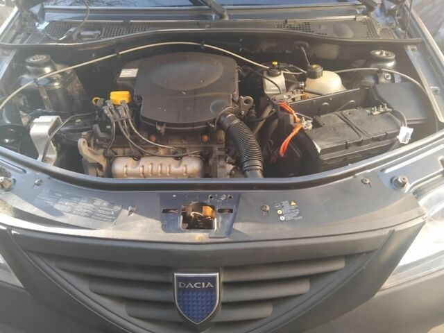 Сірий Дачія Logan, об'ємом двигуна 1.6 л та пробігом 172 тис. км за 3450 $, фото 15 на Automoto.ua