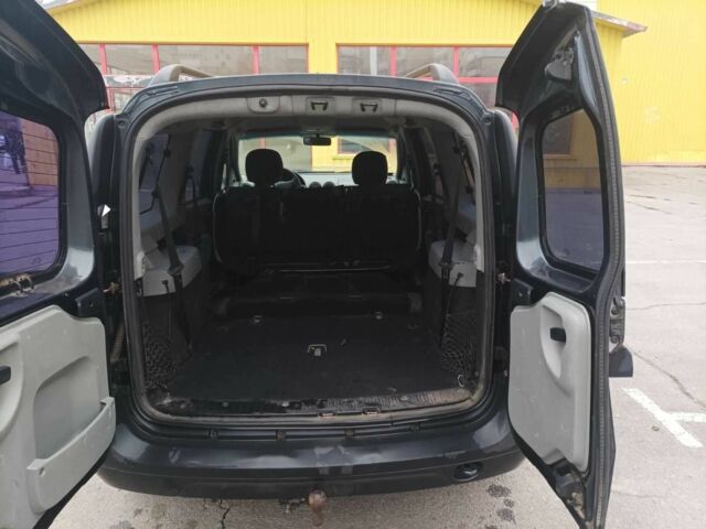 Серый Дачия Логан, объемом двигателя 1.6 л и пробегом 245 тыс. км за 3545 $, фото 14 на Automoto.ua