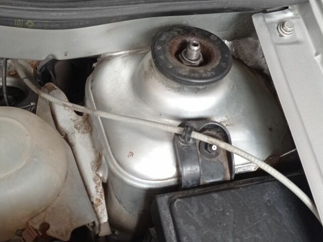 Сірий Дачія Logan, об'ємом двигуна 1.6 л та пробігом 278 тис. км за 6000 $, фото 5 на Automoto.ua