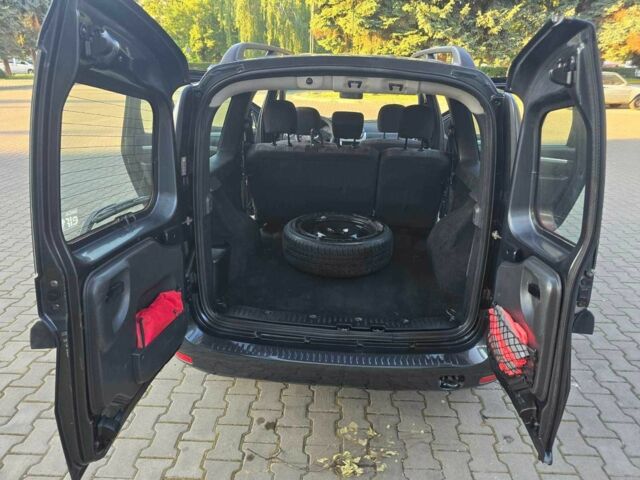 Сірий Дачія Logan, об'ємом двигуна 1.6 л та пробігом 103 тис. км за 5999 $, фото 4 на Automoto.ua