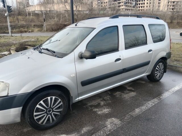 Серый Дачия Логан, объемом двигателя 1.6 л и пробегом 291 тыс. км за 3910 $, фото 1 на Automoto.ua