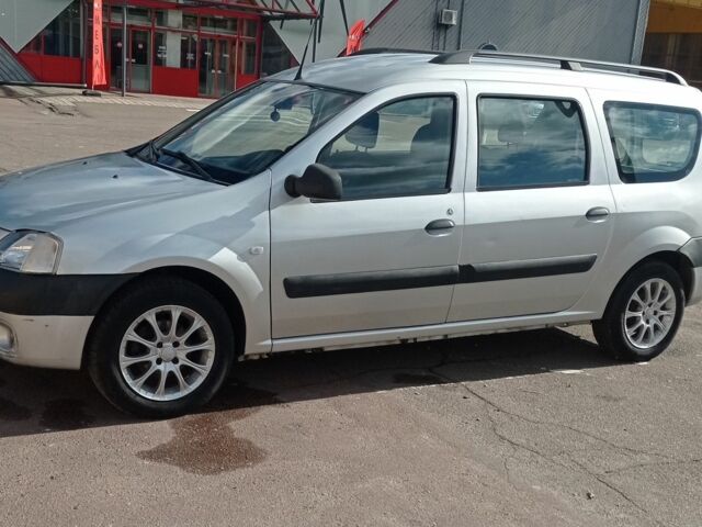 Сірий Дачія Logan, об'ємом двигуна 1.6 л та пробігом 278 тис. км за 6000 $, фото 3 на Automoto.ua