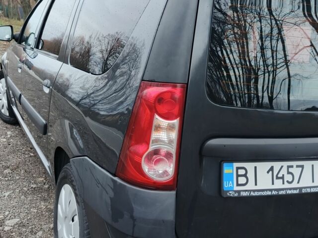 Серый Дачия Логан, объемом двигателя 1.6 л и пробегом 227 тыс. км за 4750 $, фото 4 на Automoto.ua