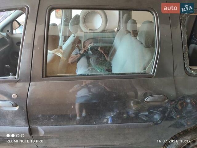 Серый Дачия Логан, объемом двигателя 1.39 л и пробегом 150 тыс. км за 1300 $, фото 1 на Automoto.ua