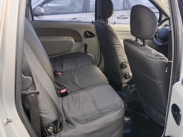 Серый Дачия Логан, объемом двигателя 1.6 л и пробегом 291 тыс. км за 3910 $, фото 9 на Automoto.ua