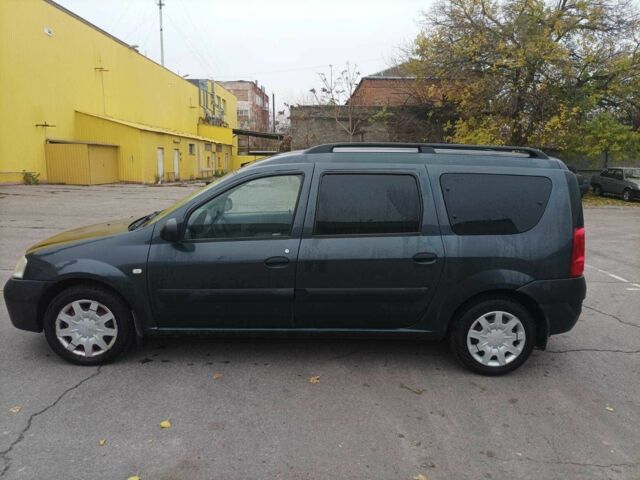 Серый Дачия Логан, объемом двигателя 1.6 л и пробегом 245 тыс. км за 3545 $, фото 2 на Automoto.ua