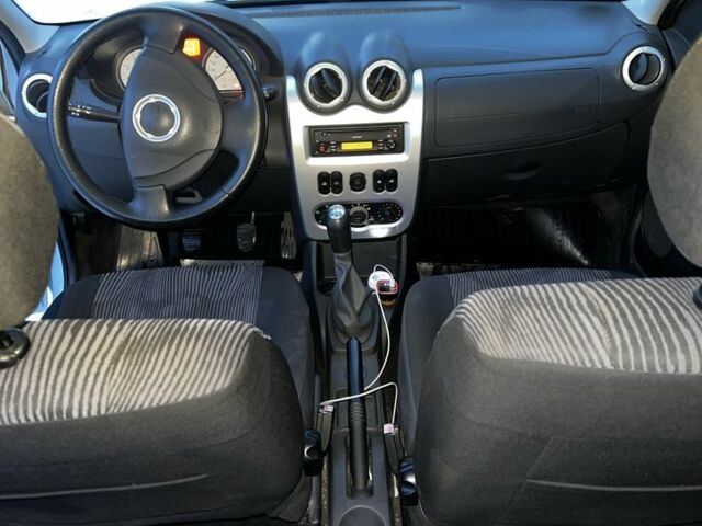 Серый Дачия Логан, объемом двигателя 1.6 л и пробегом 160 тыс. км за 6400 $, фото 6 на Automoto.ua