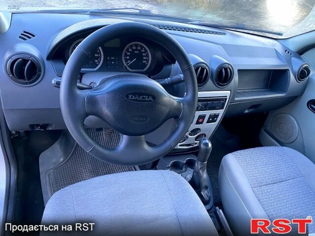 Сірий Дачія Logan, об'ємом двигуна 1.6 л та пробігом 196 тис. км за 3900 $, фото 8 на Automoto.ua