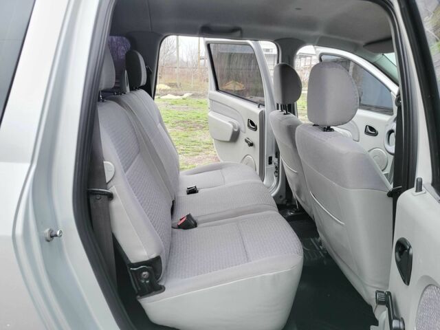 Серый Дачия Логан, объемом двигателя 1.6 л и пробегом 164 тыс. км за 5300 $, фото 15 на Automoto.ua