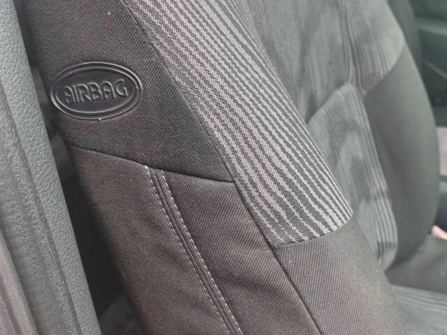 Сірий Дачія Logan, об'ємом двигуна 1.6 л та пробігом 245 тис. км за 4100 $, фото 11 на Automoto.ua