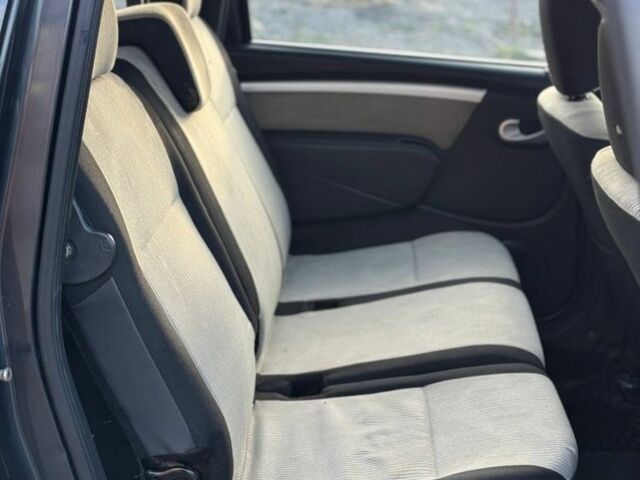 Серый Дачия Логан, объемом двигателя 1.5 л и пробегом 320 тыс. км за 4500 $, фото 13 на Automoto.ua