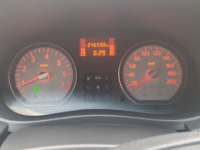 Сірий Дачія Logan, об'ємом двигуна 1.6 л та пробігом 245 тис. км за 4100 $, фото 7 на Automoto.ua