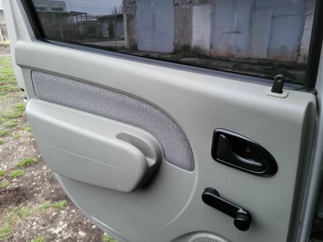 Серый Дачия Логан, объемом двигателя 1.6 л и пробегом 164 тыс. км за 5300 $, фото 23 на Automoto.ua