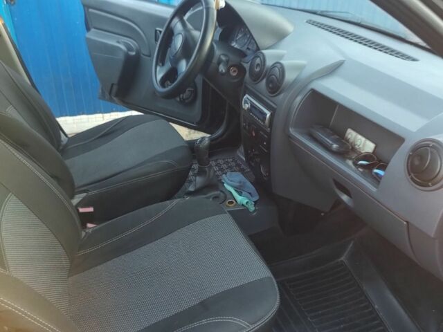 Серый Дачия Логан, объемом двигателя 1.6 л и пробегом 210 тыс. км за 5100 $, фото 4 на Automoto.ua