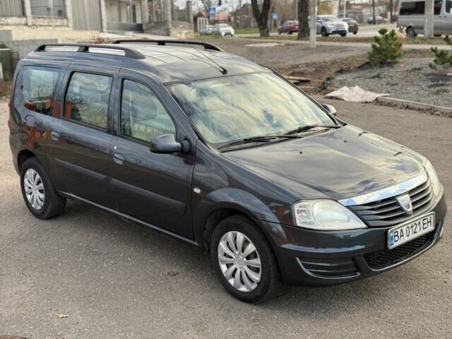 Серый Дачия Логан, объемом двигателя 1.5 л и пробегом 320 тыс. км за 4500 $, фото 1 на Automoto.ua