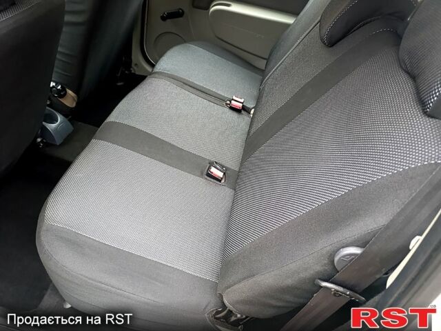 Сірий Дачія Logan, об'ємом двигуна 1.6 л та пробігом 160 тис. км за 5650 $, фото 9 на Automoto.ua