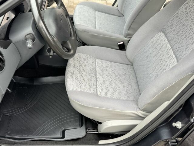 Сірий Дачія Logan, об'ємом двигуна 1.6 л та пробігом 114 тис. км за 6200 $, фото 17 на Automoto.ua