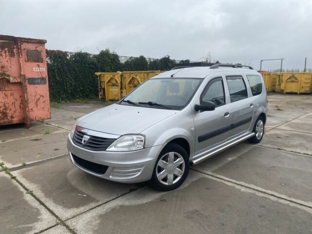 Сірий Дачія Logan, об'ємом двигуна 1.6 л та пробігом 221 тис. км за 5300 $, фото 5 на Automoto.ua