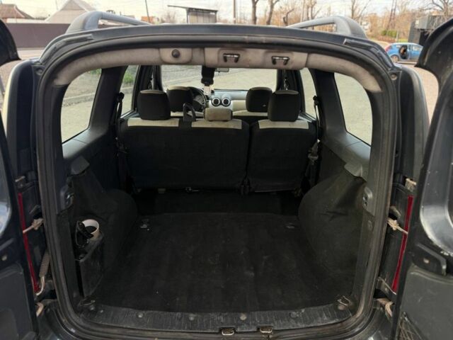 Серый Дачия Логан, объемом двигателя 1.5 л и пробегом 320 тыс. км за 4500 $, фото 15 на Automoto.ua