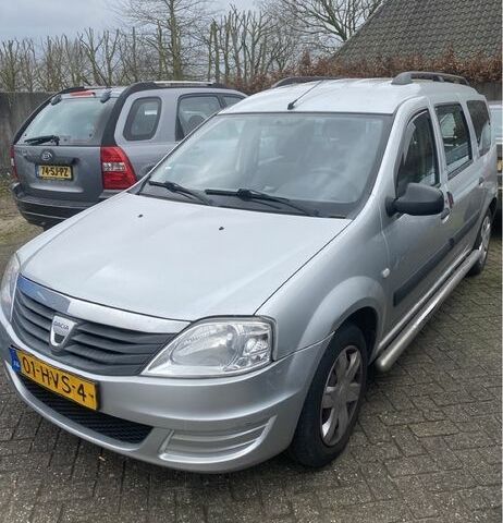 Сірий Дачія Logan, об'ємом двигуна 1.6 л та пробігом 221 тис. км за 5300 $, фото 1 на Automoto.ua